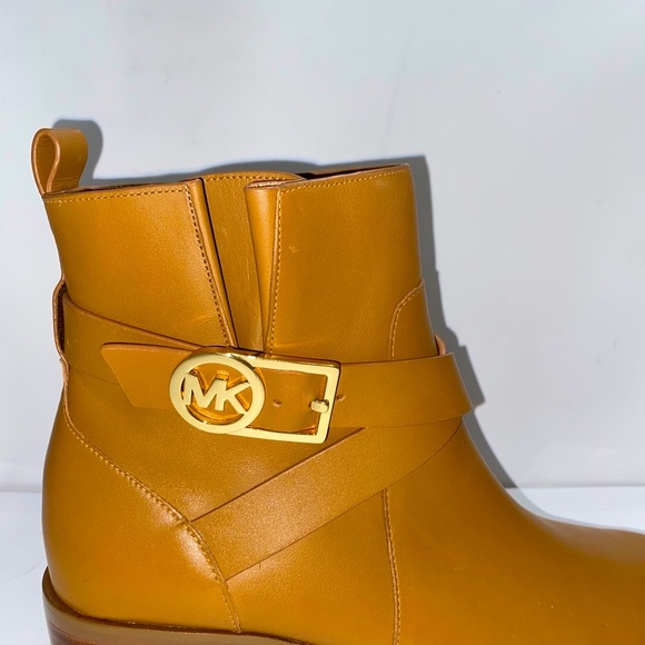 NEW MICHAEL KORS ANKLE BOOTS - Picture 7 of 10